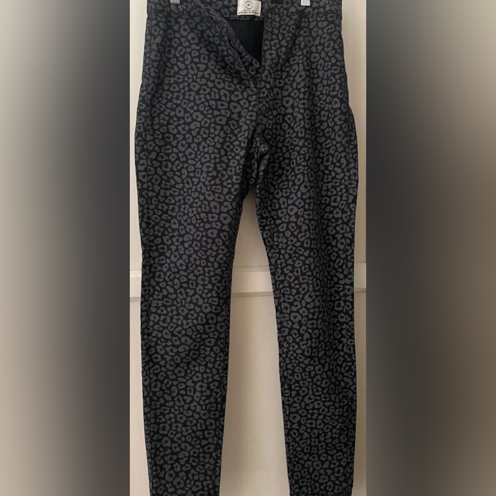 Cotton On Leopard High Rise Jegging size 6 Gray